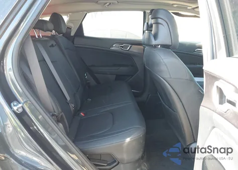 2024 Kia Sportage Hybrid Ex z USA, uszkodzony, nr VIN KNDPVCDG7R7155058